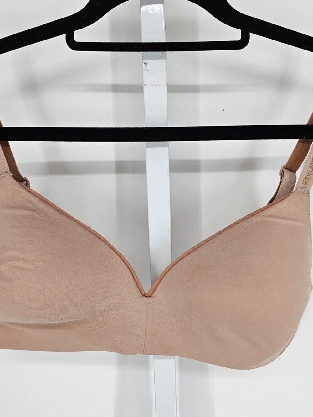 Calvin Klein womens Sz M Classic Lightly Padded T Shirt Bra Solid Beige